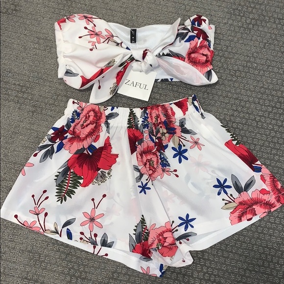 Two piece shorts and top set - Picture 1 of 1